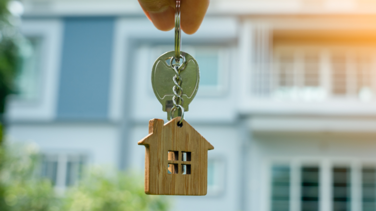 Come vendere e comprare casa contemporaneamente?